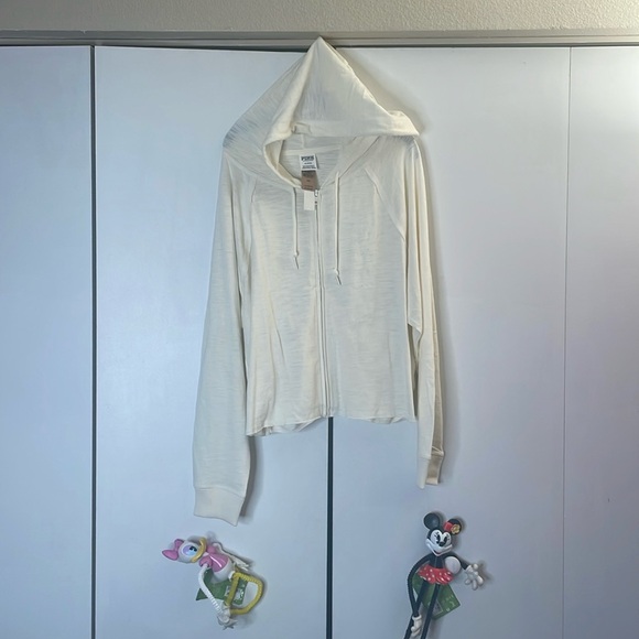 Sweater - Picture 1 of 8